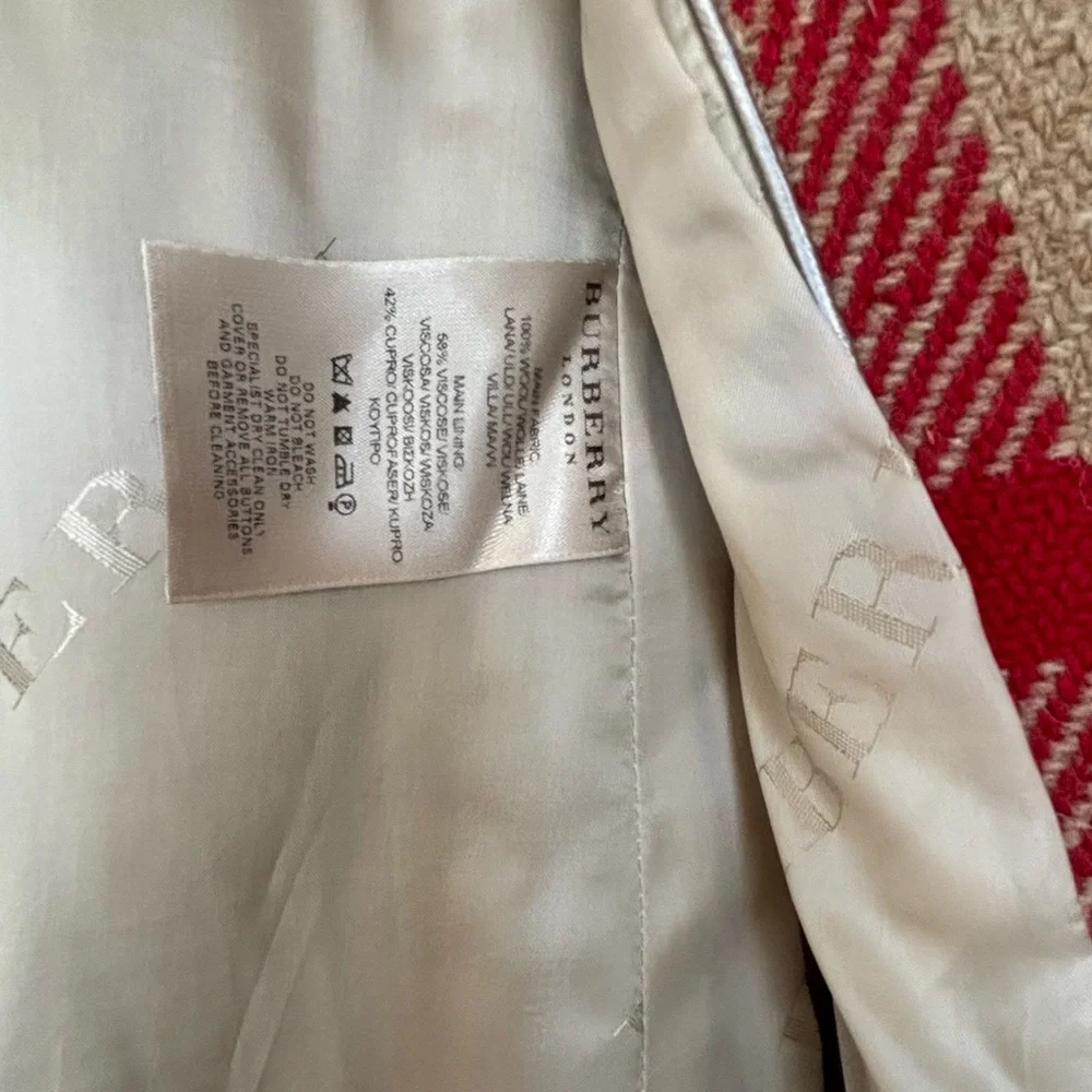 Burberry Classic Plaid Trench Coat with Red Accents - Picture 4 of 12
